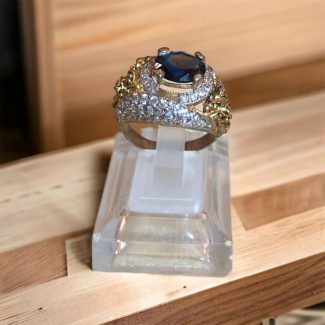 Rose Gold Ring with Emerald and Stone